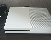 Xbox One S 500gb + Controller 